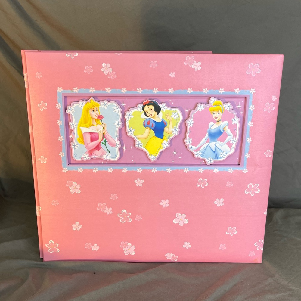 Close To My Heart X SandyLion Disney Princess 12x12 Scrapbook Top Loading Pages